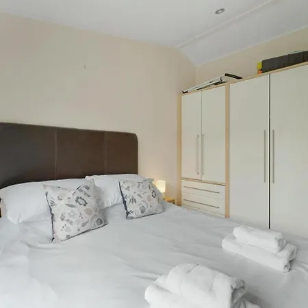 بيت خشبي 3 Bed In Oc-lr201